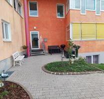 Helle 3- Zimmer Wohnung + Wohnküche + integrierter Wintergarten- - Königsbrunn