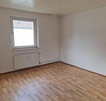 Schöne 2-Zimmer-Wohnung im 1.Obergeschoss zu vermieten! 1 Nettokaltmiete frei (2. Monat) - Duisburg Beeck