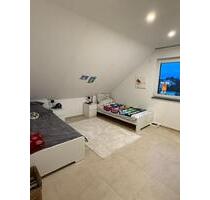 Moderne und Smarte 3-Zimmer DG-Wohnung mit Balkon - Gemmingen