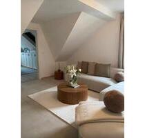 Helle 3 Zimmer DG-Wohnung mit gehobener Ausstattung - Rüsselsheim am Main