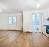 Helle 2 Zimmer Wohnung - Komplett renoviert - AB SOFORT - - Berlin Neukölln