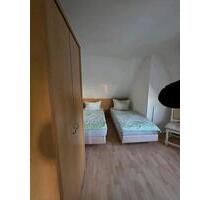 3 zimmer schweinau wenzelstr - 1.100,00 EUR Kaltmiete, ca.  80,00 m² in Nürnberg (PLZ: 90453) Holzheim