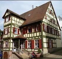 3 Zimmer Wohnung Calw - 900,00 EUR Kaltmiete, ca.  88,00 m² in Calw (PLZ: 75365)