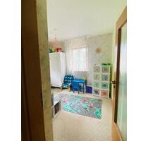 Möblierte 4 zimmer wohnung - 1.400,00 EUR Kaltmiete, ca.  120,00 m² in Würzburg (PLZ: 97084) Heuchelhof