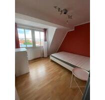 *Möblierte* 1- Zimmer Wohnung ab 01.08. (geeignet für Studenten) - Halberstadt