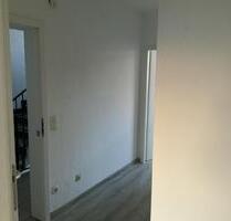 Helle 2-Zimmer Etagenwohnung mit Balkon für bis zu 2 Personen - Monheim am Rhein