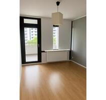 Attraktive 3 -Zimmer Wohnung mit Balkon [VAC-17894] - Köln Lindenthal