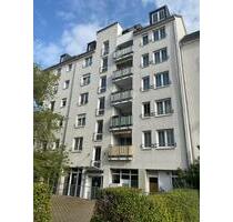 Helle 2-Raum-Wohnung mit Wanne, kleineren Eckbalkon am großen Wohnzimmer im Stadtzentrum! - Chemnitz
