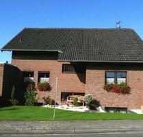 Souterrain-Wohnung - 600,00 EUR Kaltmiete, ca.  75,00 m² in Mönchengladbach (PLZ: 41179) West