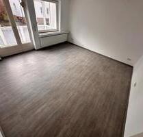 4 Zimmer Wohnung Zierenbergstr mit Balkon Kernsaniert - Hildesheim Himmelsthür