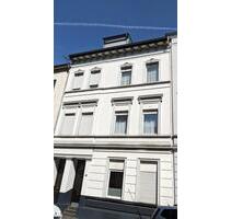 2 - Zimmer - Wohnung in gepflegtem Altbau, zentral gelegen - Krefeld Cracau