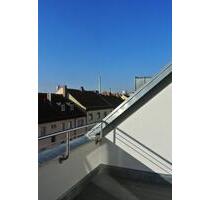 Moderne helle 3 Zimmer Dachgeschoßwohnung mit Einbauküche - Nürnberg Gibitzenhof