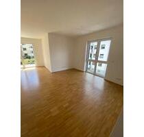***Neuwertige 4-Zimmer Wohnung mit großzügigem Balkon universitätsnah in Regensburg**