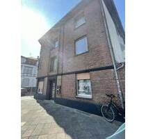 Perfekt für WG Gründung: Sanierte Wohnung mit zwei Bädern in zentraler Lage - Mönchengladbach