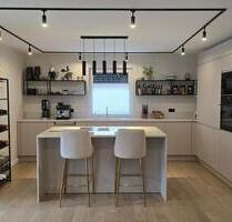 Luxuriöse 3,5-Zimmer Erdgeschosswohnung mit Garten in Darmstadt