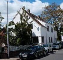 6 Zimmer Maisonettewohnung mit großer Terrasse und Garten - Griesheim