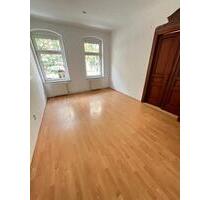 Helle 4,5-Zimmer Wohnung, Altbau in zentraler Lage, Parkmöglichke - Halle (Saale) Damaschkestraße