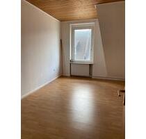 Geräumige helle 2,5 Zimmer Dachgeschoss Wohnung in der Lange Str - Hagen Hagen-Nord