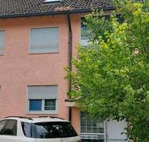 3 Zimmer Wohnung Langenselbold - 1.250,00 EUR Kaltmiete, ca.  105,00 m² in Langenselbold (PLZ: 63505)