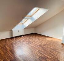 Blick über Wuppertal - Helle 3,5 Zimmer DG Wohnung in Elberfeld