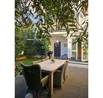 Bornheim-Wohnen wie in einem Haus*3,5 Zimmer mit kleinem Garten*
