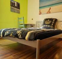 schickes Gästezimmer + Bad + Flur + Stellplatz möbliert befristet - Kaufbeuren