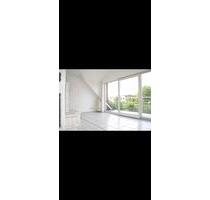 4 Zimmer DG Wohnung mit Balkon & Kamin - Butzbach