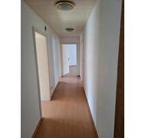 Große 3 Zimmer Wohnung mit Küche und Tageslichtbad - Pforzheim