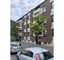 Kernsanierte 4 Zimmer Whg inkl Küche und 2 Großen Terassen - Mönchengladbach Süd