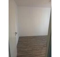 Wg Zimmer ab sofort - 400,00 EUR Kaltmiete, ca.  100,00 m² Wohnfläche in Berlin (PLZ: 13581) Spandau