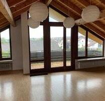 Böblingen Dachgeschosswohnung 2,5 Zimmer ab 1.11.25 zu vermieten