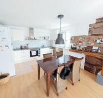 Wunderschöne geräumige 3 Zimmer Maissonettenwohnung in Breisach - Breisach am Rhein