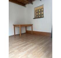 Ein Zimmer Lagerraum - 400,00 EUR Kaltmiete, ca.  18,00 m² in Oldenburg (PLZ: 26133) Kreyenbrück