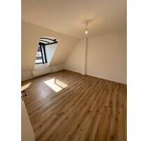 Exklusiv renovierte 2,5-Zimmer Wohnung zu vermieten! - Bremen Burglesum