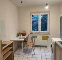 FREI AB 1.2: Helles Zimmer in freundlicher 2er-Wohngemeinschaft - Nürnberg Gibitzenhof