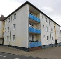 Sehr schöne und großzügig geschnittene 3-Zimmer-Wohnung im 2.OG. saniert mit Balkon in zentraler Lage... - Krefeld Gellep-Stratum