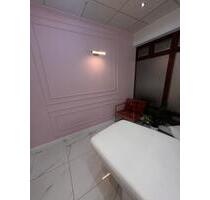 Zimmer in Kosmetik Salon - 850,00 EUR Kaltmiete, in München (PLZ: 81243) Aubing-Lochhausen-Langwied