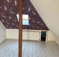 3-Zimmer Dachgeschoss-Wohnung (3. Etage) in Solingen Mitte