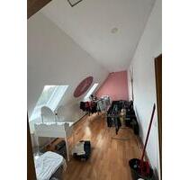 Große 5-Zimmer Wohnung mit KücheBadewanne in Berne zu vermieten