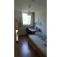 Last minute - Kleines Zimmer in WG - München Schwabing-Freimann