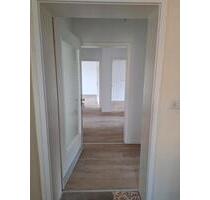 3 ZIMMER WHG. 1.OG VOGELHERD - 820,00 EUR Kaltmiete, in Hof (PLZ: 95030) Neuhof