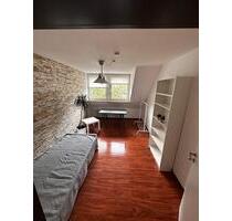 WG Zimmer Hubland Gerbrunn Uni - 499,00 EUR Kaltmiete, in Gerbrunn (PLZ: 97218)