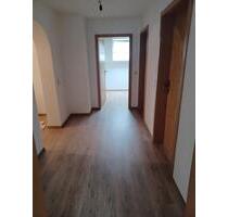 vermiete schöne 3 Zimmer Wohnung Raum Schöllnach