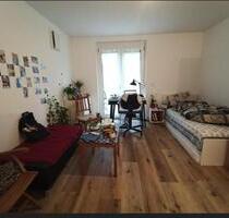Möbliertes 1-Zimmer Apartment mit Terrasse in Augsburg, Studenten