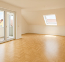 2-Zimmer Wohnung im DG mit Balkon, EBK und Stellplatz - Erkner