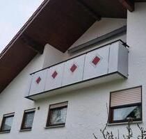 Gepflegte 3- Zimmer DG-Wohnung mit Balkon und EBK - Rudersberg