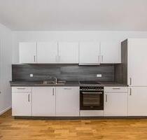 frisch renoviert I 2 Zimmer I Tageslichtbad mit Wanne I neue Einbauküche - Leipzig Altwest
