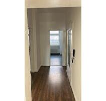 Schöne und Kernsanierte 3,5 Zimmer Altbauwohnung - Gießen