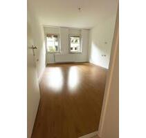 2,5 Zimmer Wohnung in Bochum-Mitte mit Küche & Garten