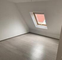 Helles WG-Zimmer in einer 3 Zimmer Wohnung zu vermieten. - Aschaffenburg Damm